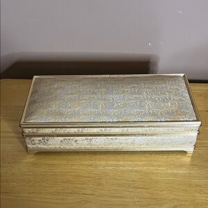 😄MCM jewelry box red velvet gold toned metal